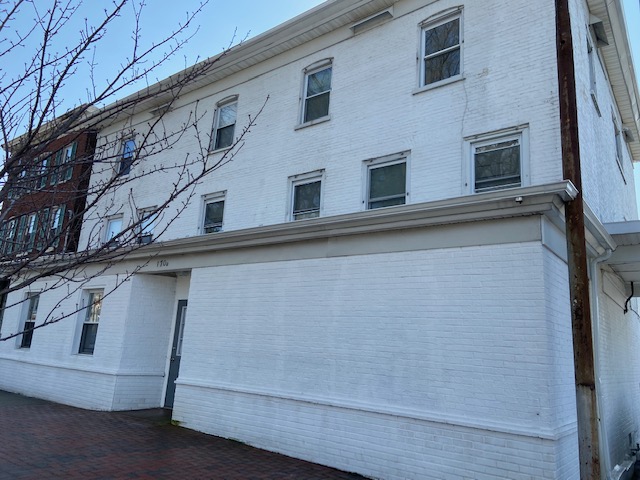170 W. Main Street Apt. 3